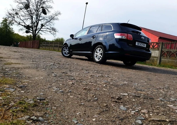 Toyota Avensis cena 33500 przebieg: 196000, rok produkcji 2011 z Sierpc małe 466